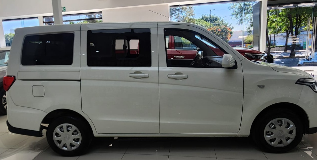 SUV